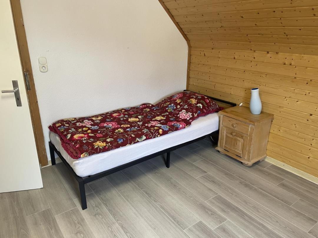 Schicke Ferien- Und Monteurswohnung 53 Qm Philippsburg Szoba fotó